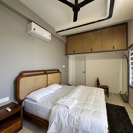 Thulasi Avenue Inn Pollāchi Zewnętrze zdjęcie