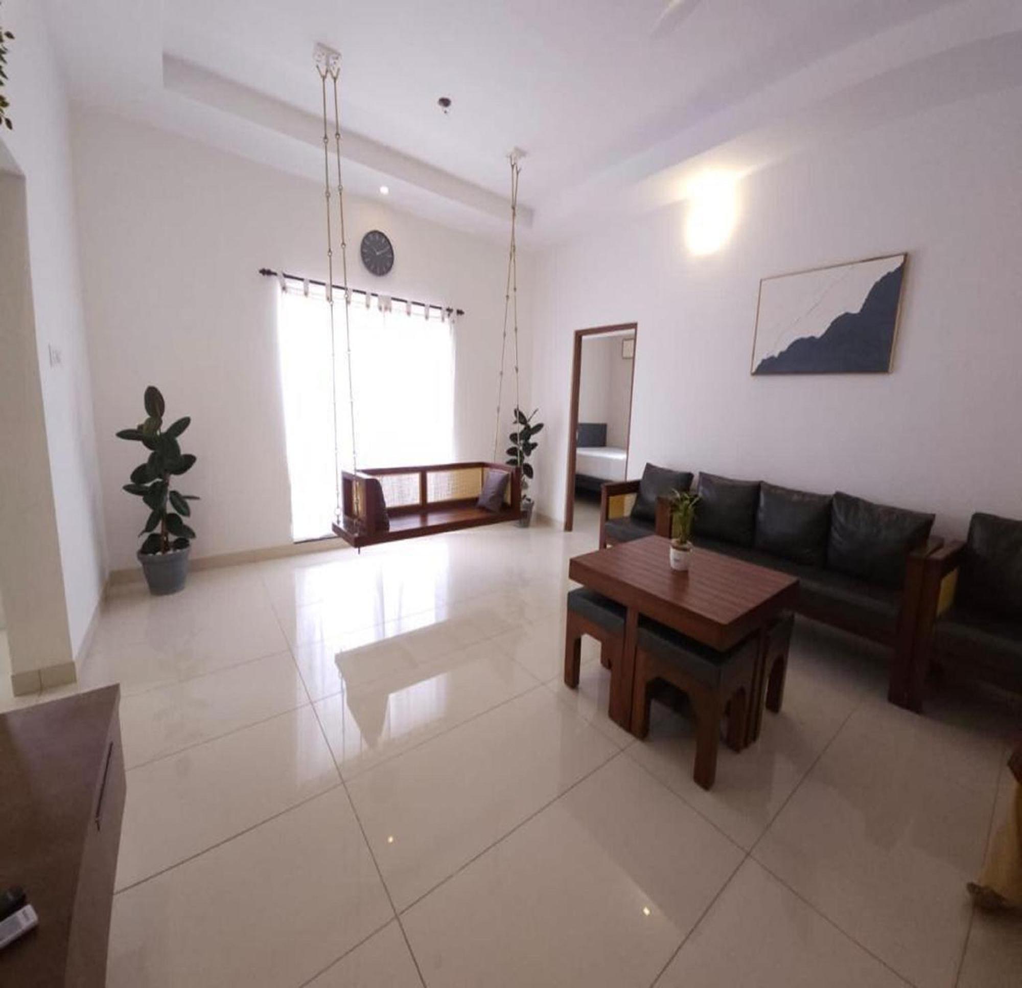 Thulasi Avenue Inn Pollāchi Zewnętrze zdjęcie