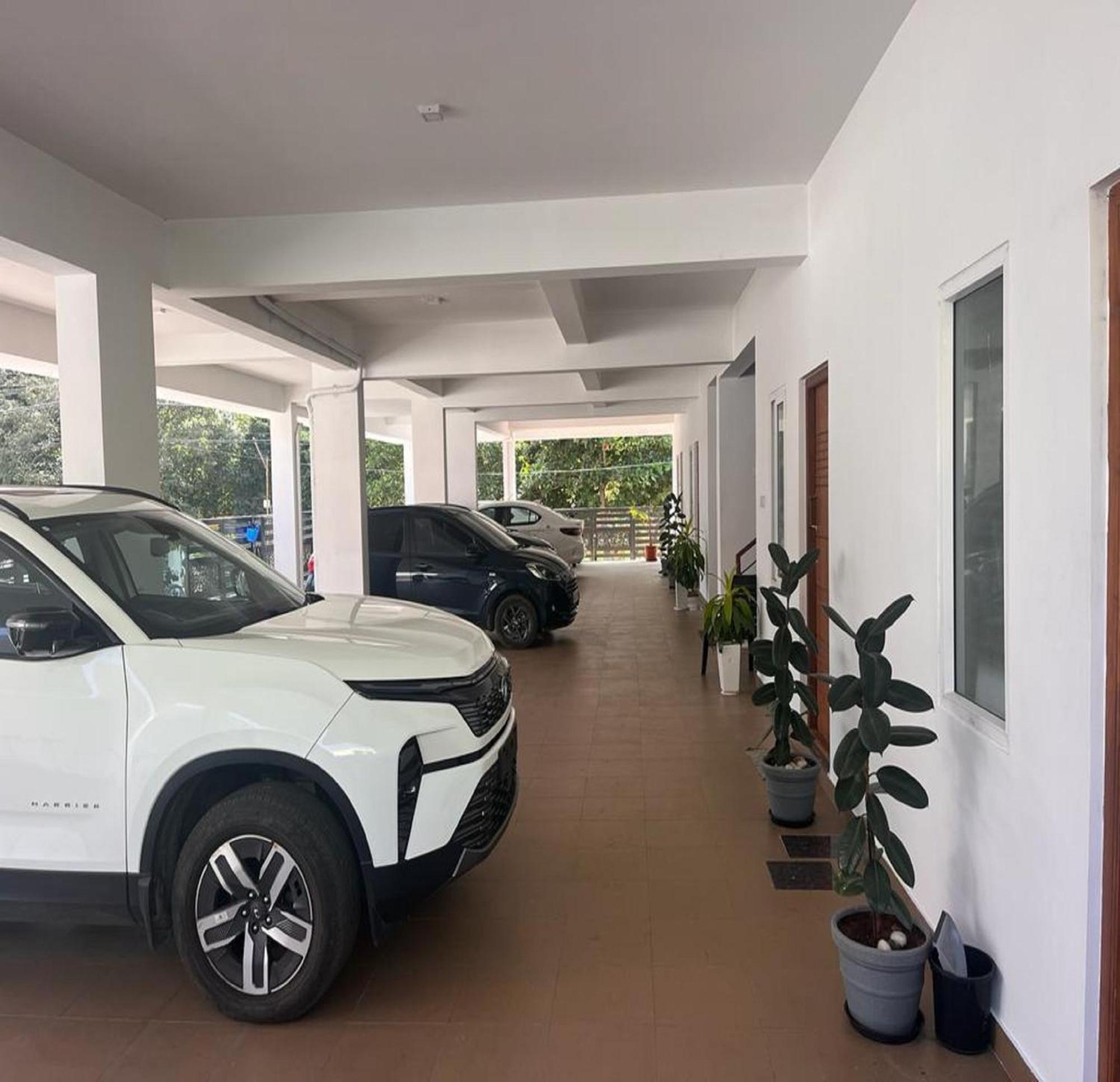 Thulasi Avenue Inn Pollāchi Zewnętrze zdjęcie