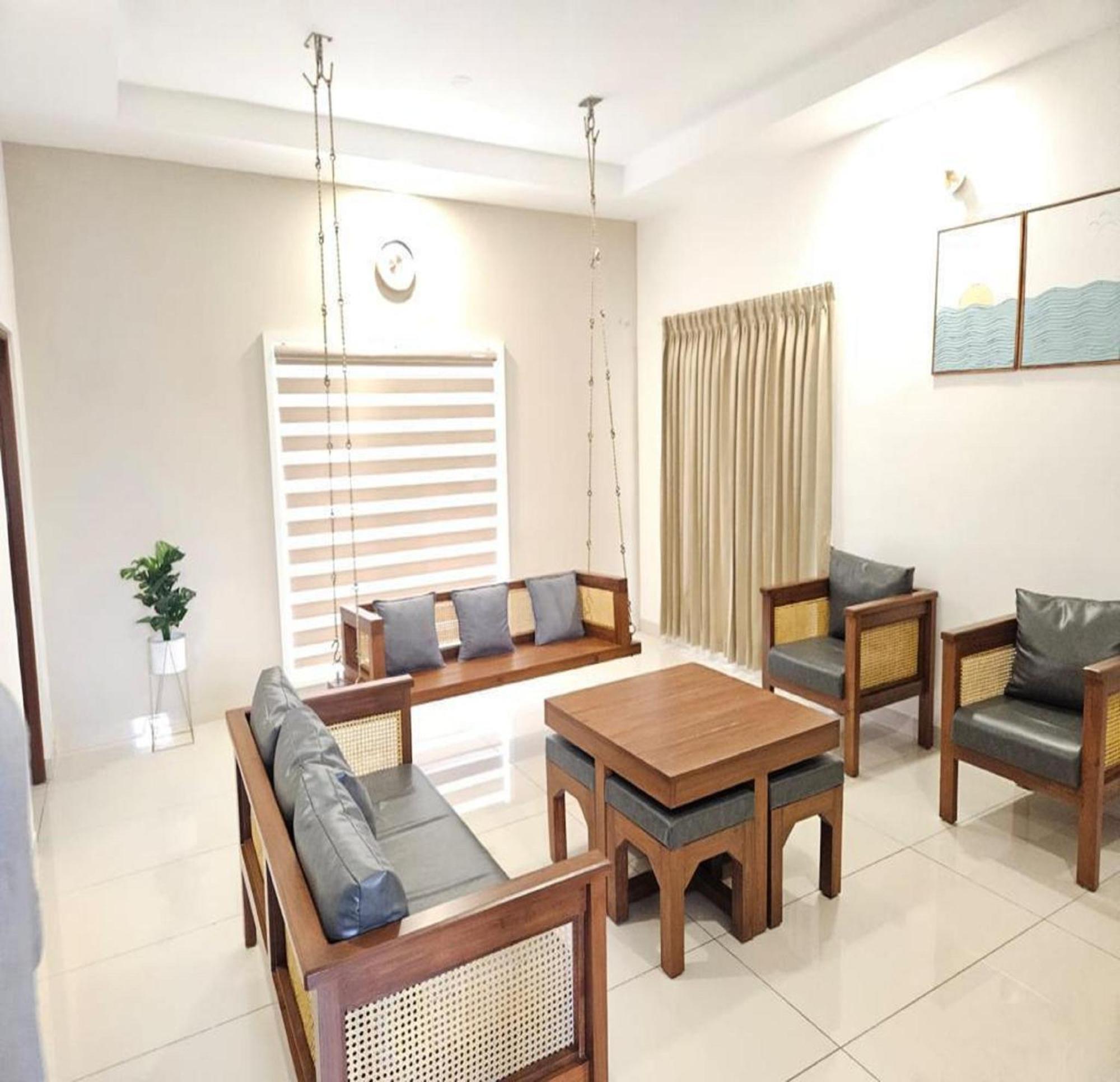 Thulasi Avenue Inn Pollāchi Zewnętrze zdjęcie